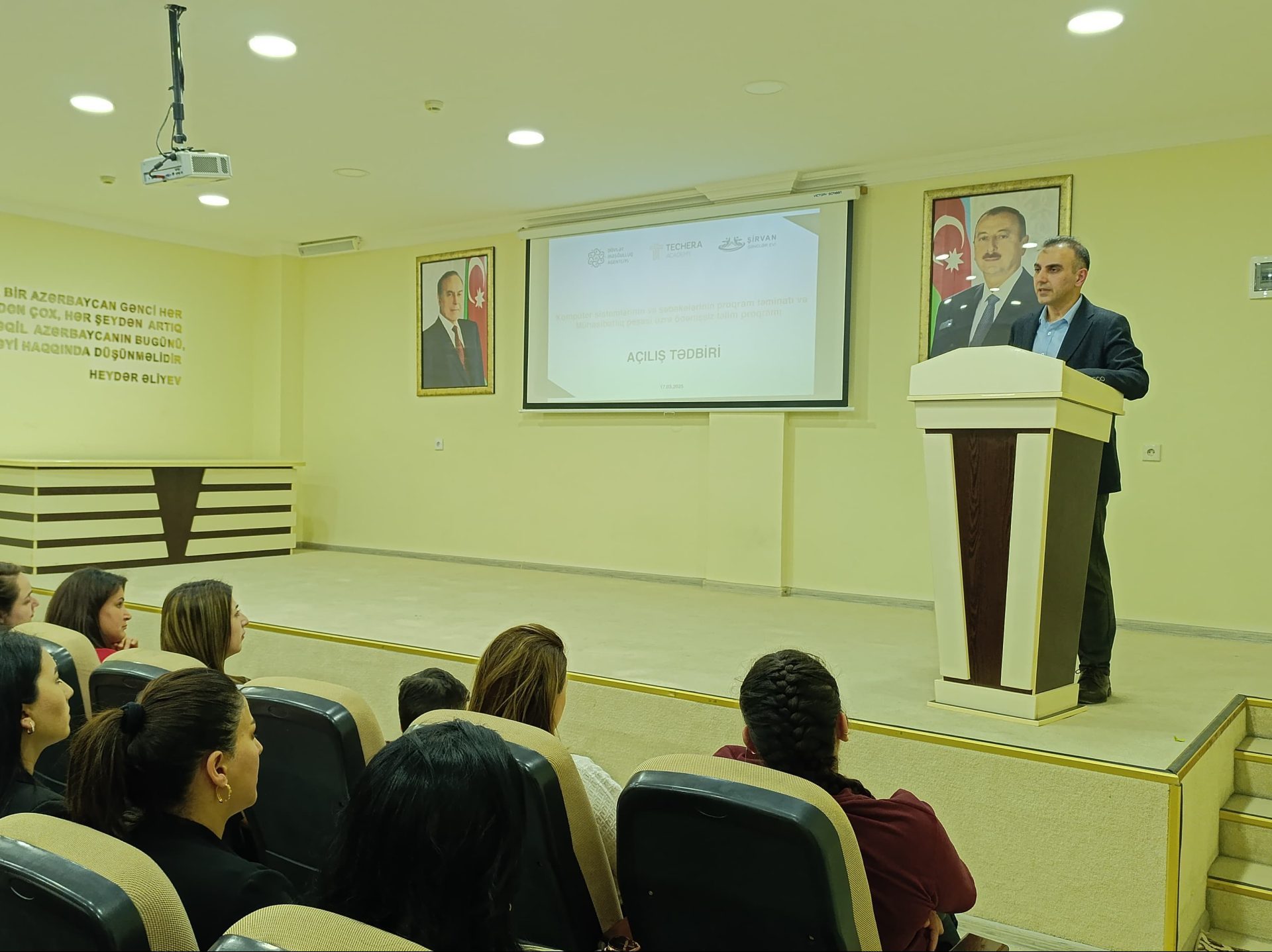 Açılış mərasimi